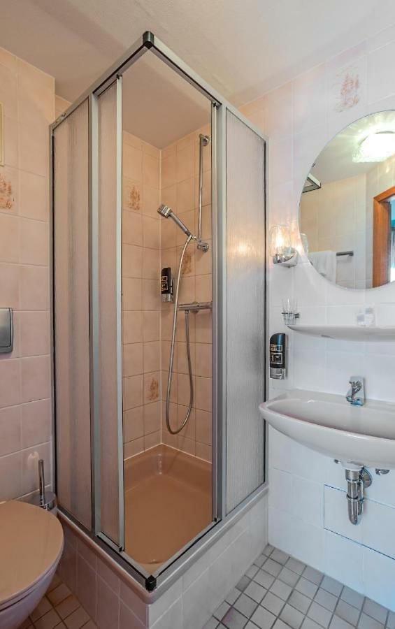Park Hotel Konz Bagian luar foto