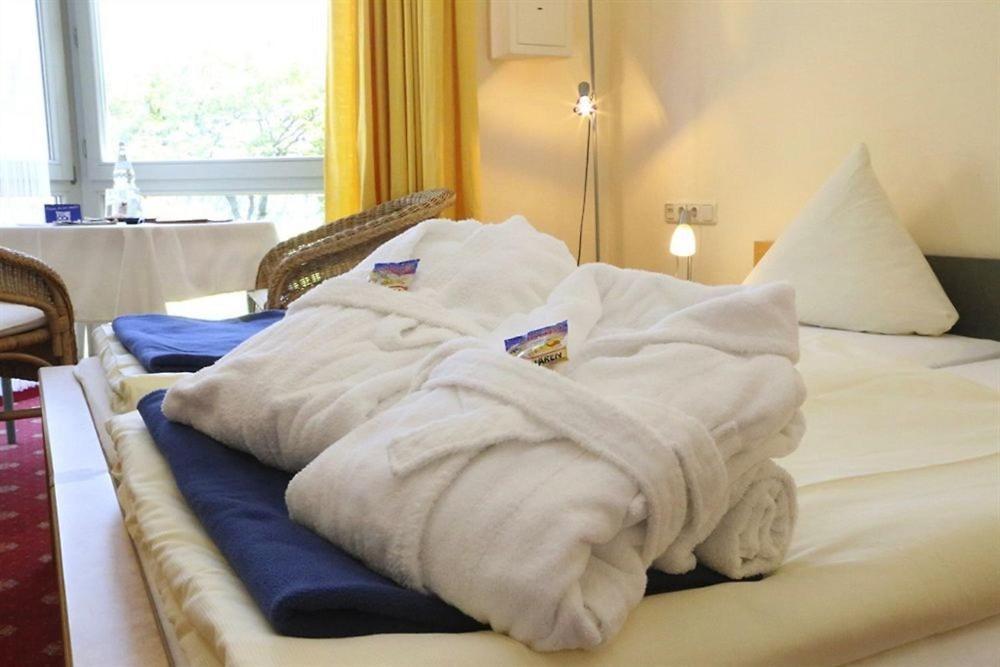 Park Hotel Konz Bagian luar foto